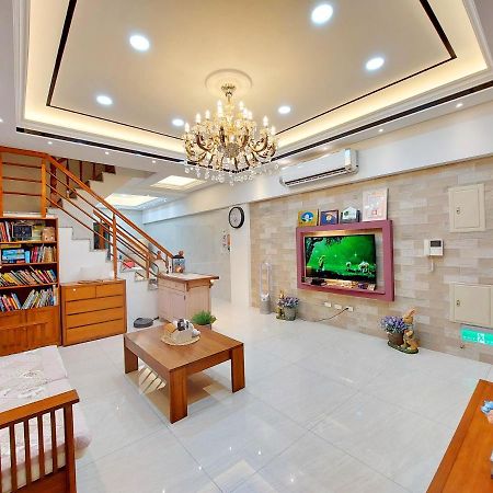 Loyo Royalty Apartment Donggang Bagian luar foto